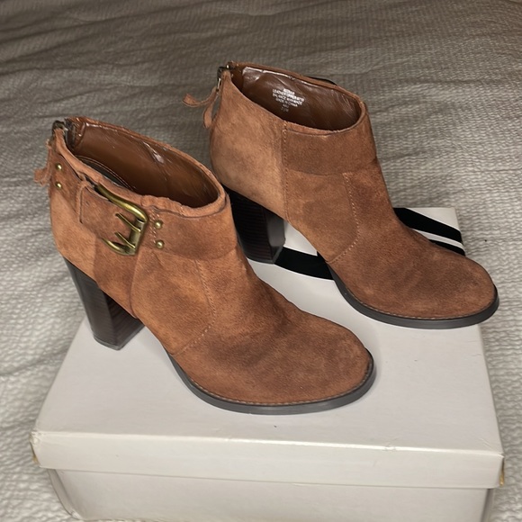 Nine West Suede bootie size 7.5 - Picture 7 of 12
